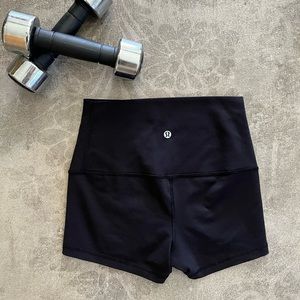 Black Lululemon Boogie Roll Down shorts size 2 🍋🖤